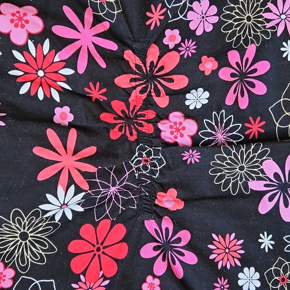 Floral scrub top, sz xs - Picture 7 of 8